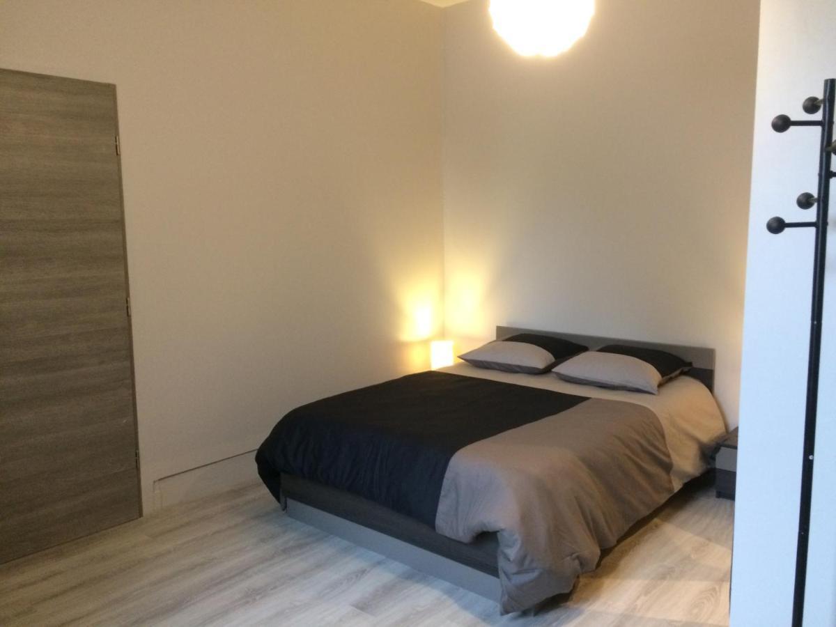 Studio Proche Gare Avec Kitchenette Et Wifi - Porte Rouge Thiviers Exterior photo